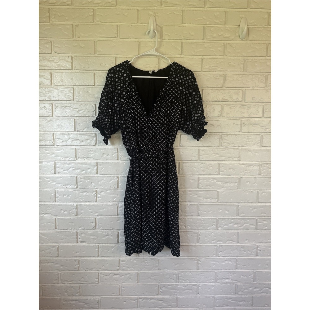 GAP Women's Short V Neck F&F  Dress Black And White With Pockets/Belt‎ Sz L